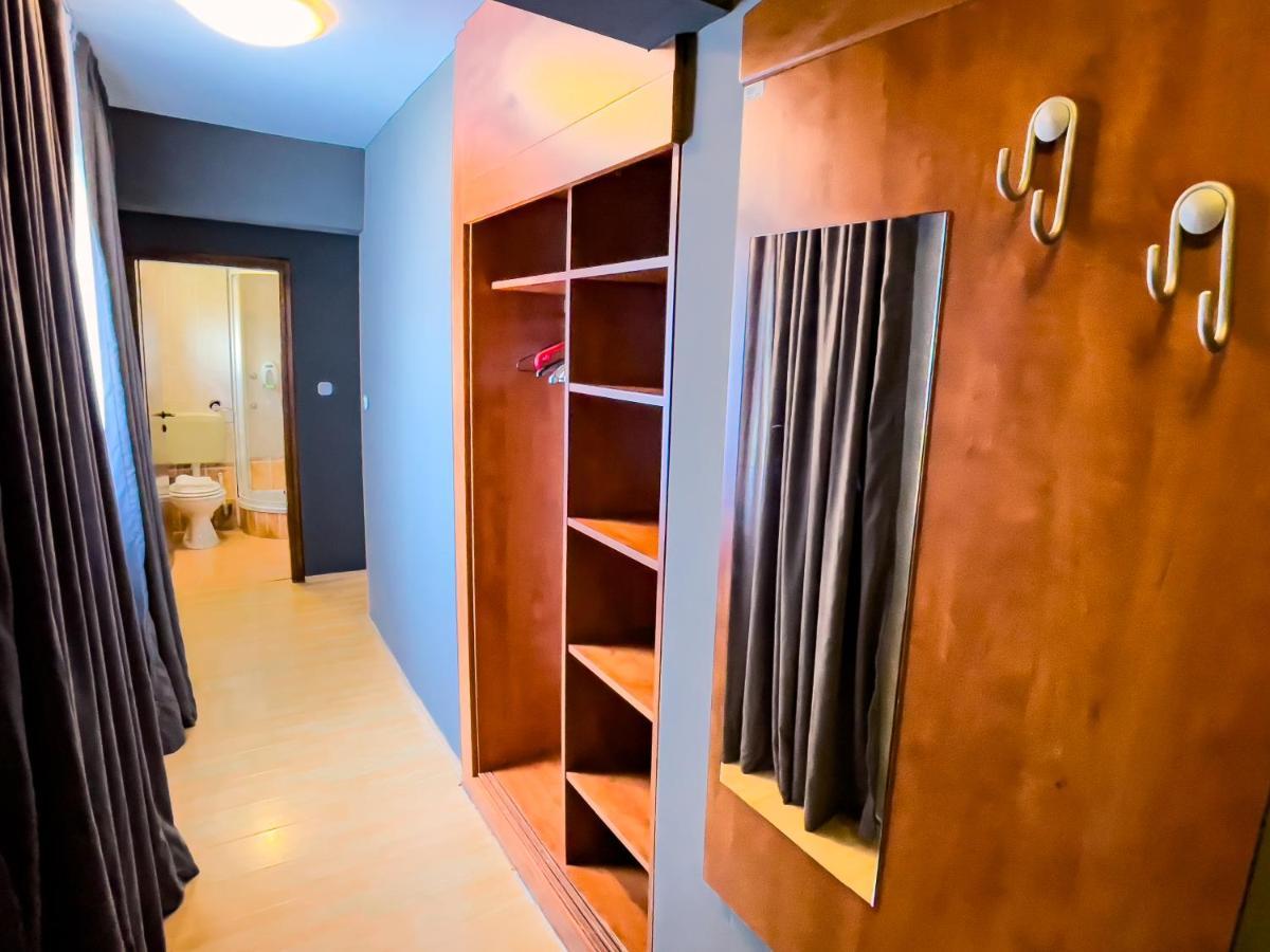 Grand - Premium Rooms & Apartments Selce Exteriör bild
